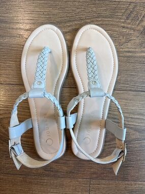 JOURNEE Sandals